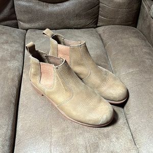 Leather booties from Kodiak